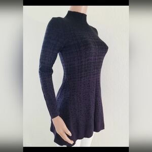 Women's Black and Purple Top